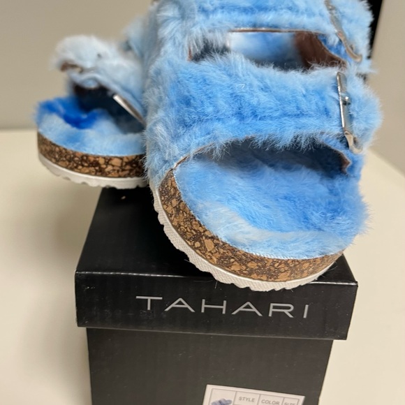 Tahari Kids Fuzzy Sandals - Picture 1 of 9